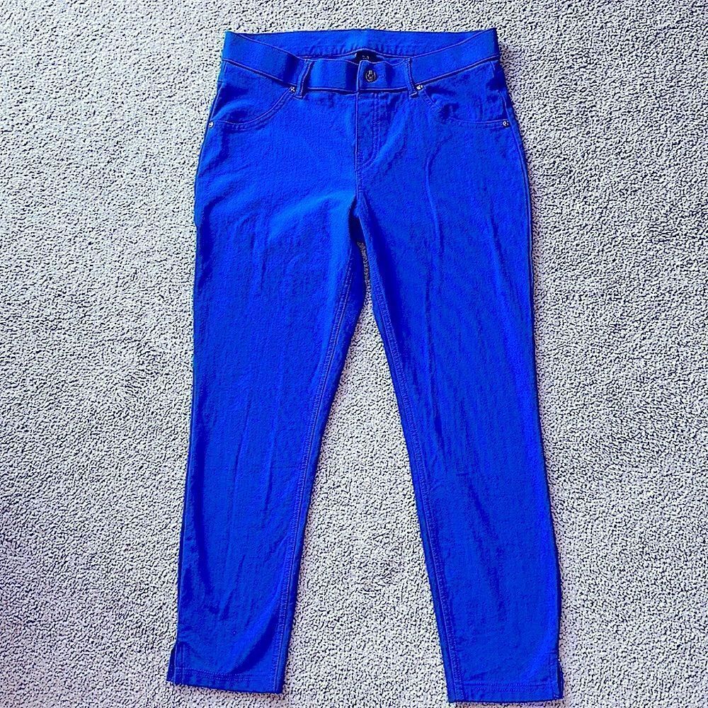 Hue Ankle Slit Denim Capris!